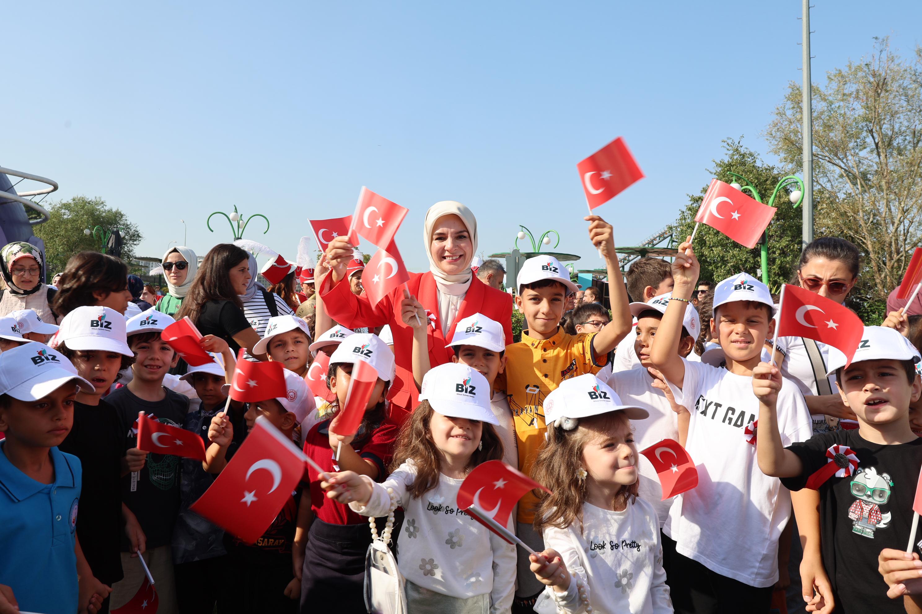 Aile ve Sosyal Hizmetler Bakanımız Göktaş, "Bilinçle İlerleme Zamanı Projesi" etkinliğine katıldı.