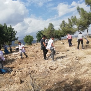 COCUKLARIMIZ DUNYA COCUK GUNUNDE "SIFIR ATIK PROJESI " NE DIKKAT CEKMEK ICIN ORMANI TEMIZLEDILER - fotoğraf 3