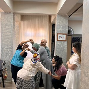 Bakım elemanına yönelik eğitim kapsamında eğiticilerimiz tarafından çocuk evlerimizde görev yapan bakım elemanlarına “İletişim,Çocuğa Yaklaşım, Krize Müdahale ve sorumluluklar,Gelişimi desteklemek,Oumlu davranış kazandırma” konularında eğitim verildi.  - fotoğraf 2