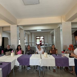 Bakım elemanına yönelik eğitim kapsamında eğiticilerimiz tarafından çocuk evlerimizde görev yapan bakım elemanlarına “İletişim,Çocuğa Yaklaşım, Krize Müdahale ve sorumluluklar,Gelişimi desteklemek,Oumlu davranış kazandırma” konularında eğitim verildi.  - fotoğraf 1