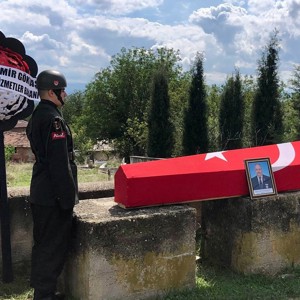 Kıbrıs Gazimiz Abdullah Yılmazoğlu Askeri Törenle Ebediyete Uğurlandı - fotoğraf 1