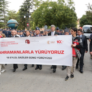 Kahramanlarla Yürüyoruz - fotoğraf 2