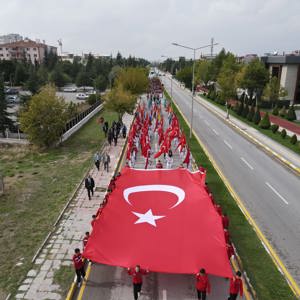 KAHRAMANLARLA YÜRÜYORUZ - fotoğraf 3