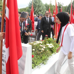 ŞEHİTLİK ZİYARETİ - fotoğraf 2