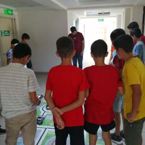 Bakanlığımız ve Hayal Ortakları Derneği arasında imzalanan protokol kapsamında, Mersin Çocuk Evleri Koordinasyon Merkezi Müdürlüğünde korunma ve bakım altında bulunan 10-14 yaş grubu çocuklarımız ile ''Bilim Atölyeleri Etkinliği'' gerçekleştirildi. - fotoğraf 2