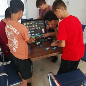 Bakanlığımız ve Hayal Ortakları Derneği arasında imzalanan protokol kapsamında, Mersin Çocuk Evleri Koordinasyon Merkezi Müdürlüğünde korunma ve bakım altında bulunan 10-14 yaş grubu çocuklarımız ile ''Bilim Atölyeleri Etkinliği'' gerçekleştirildi. - fotoğraf 3