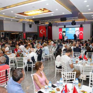 Valiliğimizin ev sahipliğinde, Gazilerimiz ve Şehit ailelerimiz onuruna yemek programı düzenlendi. - fotoğraf 1