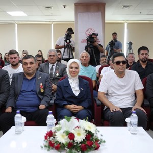 Aile ve Sosyal Hizmetler Bakanımız Göktaş, WeWalk Akıllı Baston Dağıtım Töreni'ne Katıldı - fotoğraf 2