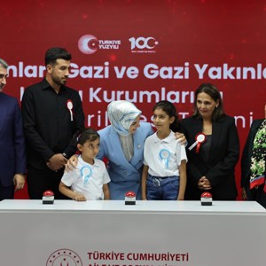Bakanımız Göktaş: "Bugün yapacağımız atamalarla birlikte 50 bin 630 şehit ve gazi yakınlarımızın, gazilerimizin kamuda istihdamını sağladık - fotoğraf 4