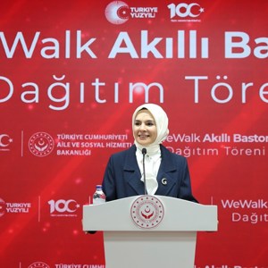 Aile ve Sosyal Hizmetler Bakanımız Göktaş, WeWalk Akıllı Baston Dağıtım Töreni'ne Katıldı - fotoğraf 1