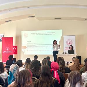 Özel Kreş ve Gündüz Bakımevleri ile Özel Çocuk Kulüplerinin kuruluş ve işleyiş esasları hakkında kurucu ve kuruluş  müdürlerine yönelik hizmet içi rehberlik eğitimi düzenlenmiştir. - fotoğraf 9