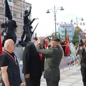 KAHRAMAN GAZİLERİMİZ, DÜZENLENEN PROGRAMLARLA ANILDI - fotoğraf 20
