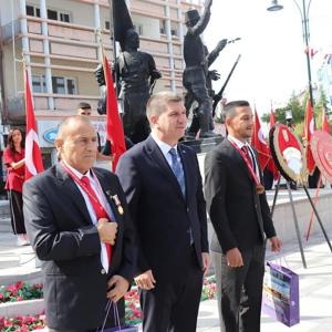 KAHRAMAN GAZİLERİMİZ, DÜZENLENEN PROGRAMLARLA ANILDI - fotoğraf 24