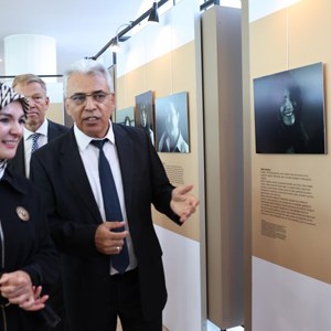 Aile ve Sosyal Hizmetler Bakanımız Göktaş, Türk Kadın Öncüleri sergisini açtı - fotoğraf 3
