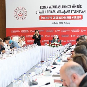Bakan Göktaş Roman Vatandaşlara Yönelik Strateji Belgesi ve 1. Aşama Eylem Planı İzleme ve Değerlendirme Kurulu Toplantısı’na Katıldı. - fotoğraf 4