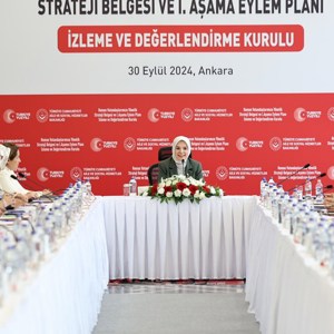 Bakan Göktaş Roman Vatandaşlara Yönelik Strateji Belgesi ve 1. Aşama Eylem Planı İzleme ve Değerlendirme Kurulu Toplantısı’na Katıldı. - fotoğraf 6