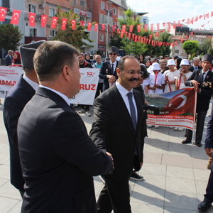 19 EYLÜL GAZİLER GÜNÜ ÇELENK SUNMA TÖRENİ DÜZENLENDİ. - fotoğraf 1