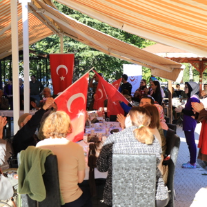 3. Ordu Komutanı Korgeneral Veli Tarakçı ve Beraberindeki Subay, Astsubay ve Erbaşlar Kıymetli Büyüklerimizi Ziyaret Ederek Her Biri ile Ayrı Ayrı Sohbet Gerçekleştirdi. - fotoğraf 4