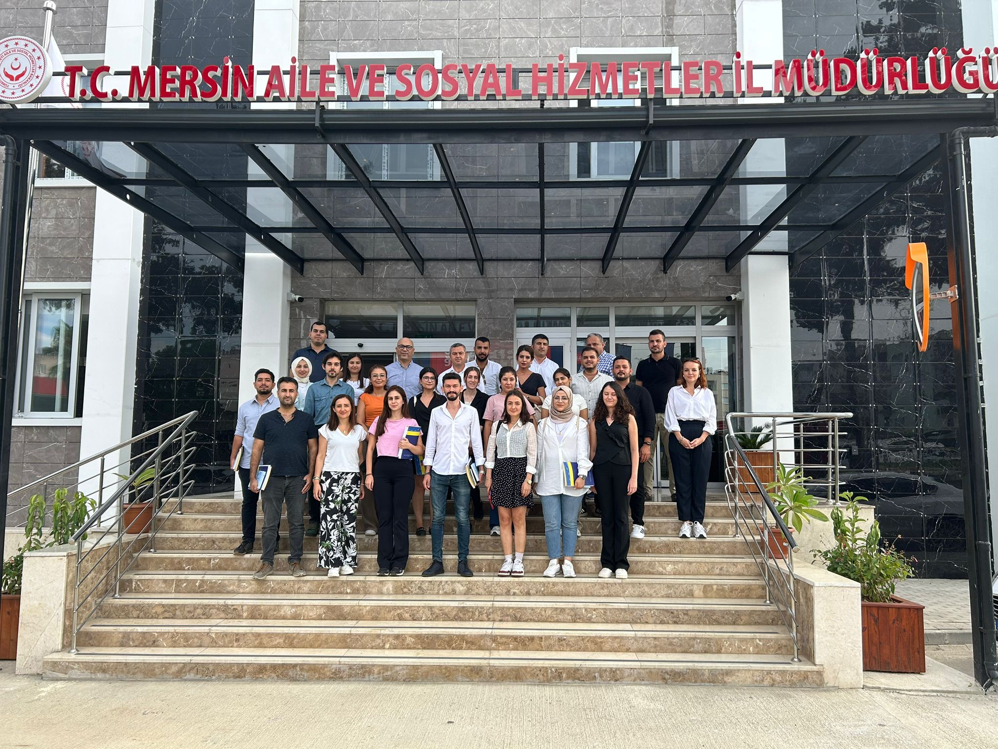 Türkiye'de Çocuk Haklarının Desteklenmesi için Teknik Yardım kapsamında alanda çalışan Mobil Ekip çalışanlarına yönelik #PsikososyalDestekEğiticiEğitimi 2. gününde İl Müdürü Naci YILMAZ'ın katılımıyla sonlandı. Emeği geçenlere teşekkür ediyoruz. 