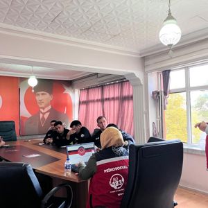 KADINA YÖNELİK ŞİDDETLE MÜCADELE ve AİLE YAŞAM BECERİLERİ EĞİTİMİ - fotoğraf 1
