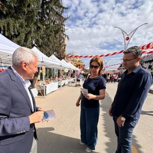 Kırşehir'de Koruyucu Aile tanıtımı için stant açıldı. - fotoğraf 3