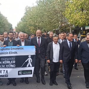 Beyaz Baston Görme Engelliler Günü Münasebetiyle Farkındalık Yürüyüşü Gerçekleştirildi.  - fotoğraf 1