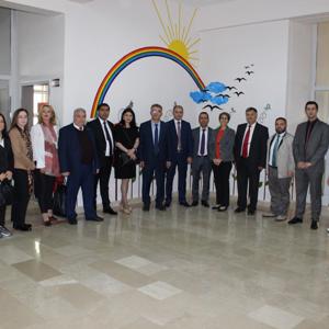 Azerbaycan Cumhuriyeti Çalışma ve Halkın Sosyal Güvenliği Bakanlığı Teknik Heyeti Saray Engelsiz Yaşam ve Rehabilitasyon Merkezinde İncelemelerde Bulundu - fotoğraf 1