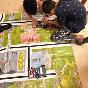 Bakanlığımız ve Hayal Ortakları Derneği arasında imzalanan protokol kapsamında korunma ve bakım altında bulunan 10-14 yaş grubu çocuklarımız ile bilim atölyeleri etkinliği faaliyetleri gerçekleştirildi. - fotoğraf 1