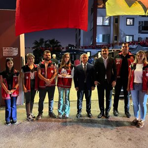 İl Müdürümüz Naci YILMAZ ve #MezitliSHM, 2022’de Tece Polisevi’ne yapılan terör saldırısı sonucu çatışmada şehit olan Şehidimiz Polis Sedat GEZER’in sene-i devriye yemeğinde şehidimizi dualarla andılar.  - fotoğraf 1