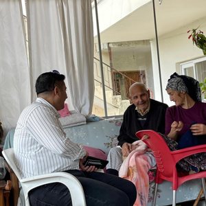 Evde bakım hizmetimizden yararlanan kıymetli büyüklerimizi #YaşlılarGünü münasebetiyle ziyaret ettik. - fotoğraf 1