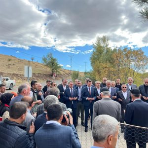 İlimiz Solhan ilçesi Hazarşah Köyünde 20 Ekim 1992'de PKK'lı teröristlerin midibüsten indirerek katlettiği 19 vatandaşımız şehadet yıldönümlerinde yad edildi. - fotoğraf 2