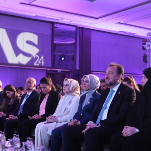 Aile ve Sosyal Hizmetler Bakanımız Göktaş, MÜSİAD Kadın'ın "Uluslararası Farkındalık Zirvesi"nde konuştu - fotoğraf 2