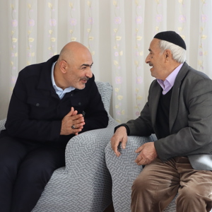 Şehidimiz Özkan DUMLU ‘nun kıymetli annesi ve babası İl Müdürümüz Abdulbari AKSOY tarafından ziyaret edilmiştir. - fotoğraf 5