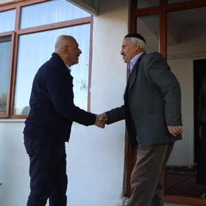 Şehidimiz Özkan DUMLU ‘nun kıymetli annesi ve babası İl Müdürümüz Abdulbari AKSOY tarafından ziyaret edilmiştir. - fotoğraf 7
