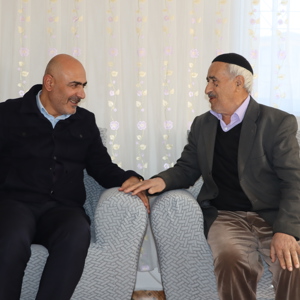 Şehidimiz Özkan DUMLU ‘nun kıymetli annesi ve babası İl Müdürümüz Abdulbari AKSOY tarafından ziyaret edilmiştir. - fotoğraf 4