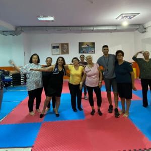 ''Sabah sporları yapıldı mı?''😊  Mersin Gündüzlü Bakım ve Aktif Yaşam Merkezimizin yaş almış bireyleri spor aktivitelerinde bulunmaya devam ediyor  👏 - fotoğraf 1