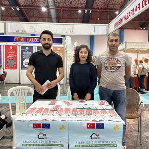 Expo Cnr kitap fuarında Koruyucu Aile Tanıtım Standı açtık. Çocuklara verilecek en güzel hediye Ailedir. Bir çocuğun Koruyucu Ailesi olarak hayallerini gerçekleştirmeye var mısınız? - fotoğraf 2