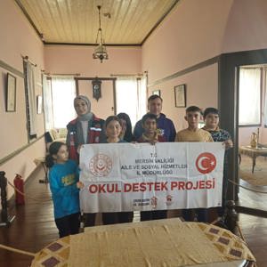 #SilifkeSHM ve Okul Destek Projesi çocuklarımız, 29 Ekim Cumhuriyet Bayramı dolayısıyla Gazi Mustafa Kemal Atatürk ve Milli Değerlerimiz hakkında bilgi edinmeleri amacıyla Silifke Atatürk Evi ve Etnografya Müzesi gezisinde bir araya geldiler. - fotoğraf 2