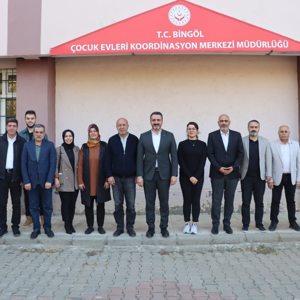 Şehit Yakınları ve Gaziler Genel Müdürü Sayın Muharrem KURT İlimize ziyaret programı çerçevesinde Çocuk Evleri Koordinasyon Merkezi Müdürlüğümüzü ziyaret etti. - fotoğraf 1