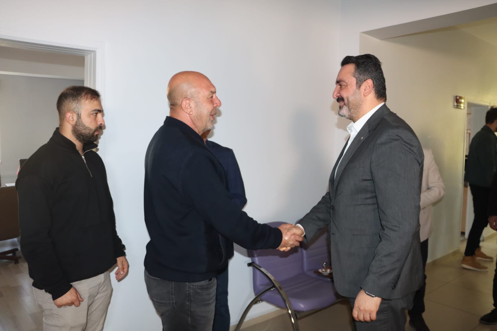 Şehit Yakınları ve Gaziler Genel Müdürü Sayın Muharrem KURT’un İlimize ziyaret programı çerçevesinde 29 Ekim 2011 yılında şehit olan Şehit Nesibe BELGİN’ in eşi Kadri BELGİN ve oğlu İbrahim BELGİN ile bir araya geldi.