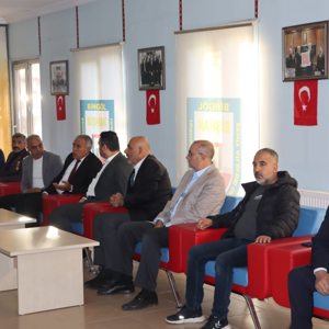 Şehit Yakınları ve Gaziler Genel Müdürümüz Sayın Muharrem KURT ilimizi ziyareti çerçevesinde Şehit Yakınları, Gaziler ve İnsan Hakları Derneğini ziyaret edilmiştir. Ziyarete İl Müdürümüz Abdulbari AKSOY’da eşlik etti.  - fotoğraf 3