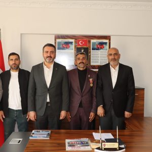 Şehit Yakınları ve Gaziler Genel Müdürümüz Sayın Muharrem KURT ilimizi ziyareti çerçevesinde  Jandarma Mensupları Şehit Gazi ve Aileleri Vakfı Bingöl İl Başkanlığı ziyaret edilmiştir. Ziyarete İl Müdürümüz Abdulbari AKSOY’da eşlik etti. - fotoğraf 1