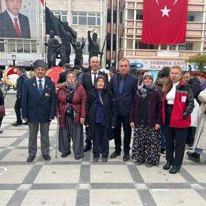 CUMHURİYETİMİZİN KURUCUSU GAZİ MUSTAFA KEMAL  ATATÜRK ÖLÜMÜNÜN 86.YILINDA DÜZENLENEN PROGRAMLA ANILDI. - fotoğraf 8