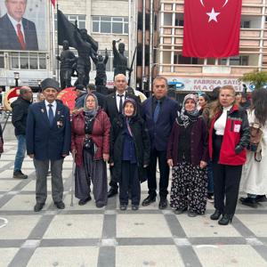 CUMHURİYETİMİZİN KURUCUSU GAZİ MUSTAFA KEMAL  ATATÜRK ÖLÜMÜNÜN 86.YILINDA DÜZENLENEN PROGRAMLA ANILDI. - fotoğraf 7