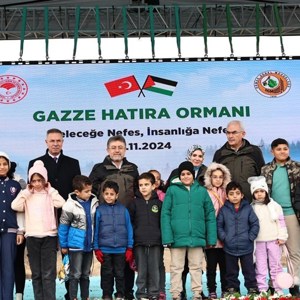 Bakanımız Mahinur Özdemir Göktaş, Milli Ağaçlandırma Günü’nde Gazze Hatıra Ormanı’na Fidan Dikti - fotoğraf 4
