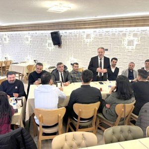 AİLE VE SOSYAL HİZMETLER'DE VEDA VE TEBRİK YEMEĞİ - fotoğraf 1