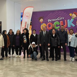 20 Kasım Dünya Çocuk Hakları Günü Petrolcity AVM’de etkinliklerle kutlandı. - fotoğraf 4
