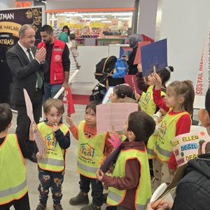 20 Kasım Dünya Çocuk Hakları Günü Petrolcity AVM’de etkinliklerle kutlandı. - fotoğraf 1