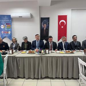 25 Kasım Kadına Yönelik Şiddetle Mücadele Günü Kapsamında Kahvaltı Etkinliği Düzenlendi - fotoğraf 2