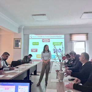 25 Kasım Kadına Yönelik Şiddetle Mücadelede Kurumsal Mekanizmalar, Sosyal Hizmet Çalışmaları, Cinsiyete Duyarlı Bakış Açısının Önemi konularında erkek personellerin farkındalığının arttırılması amacıyla eğitim - fotoğraf 4